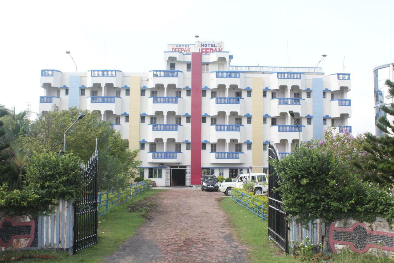 Hotel Deepak Баккхалі Екстер'єр фото